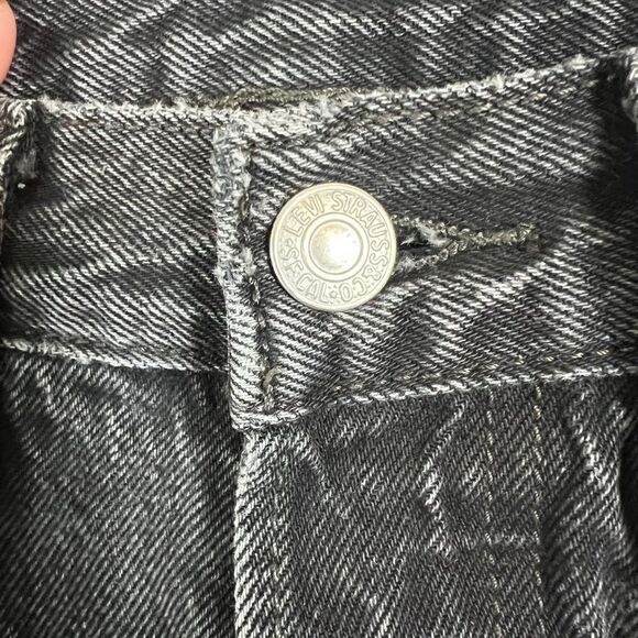 Levi’s Women’s Size 27 Black Distressed High Rise Straight Leg Buttonfly Jeans - Picture 3 of 8